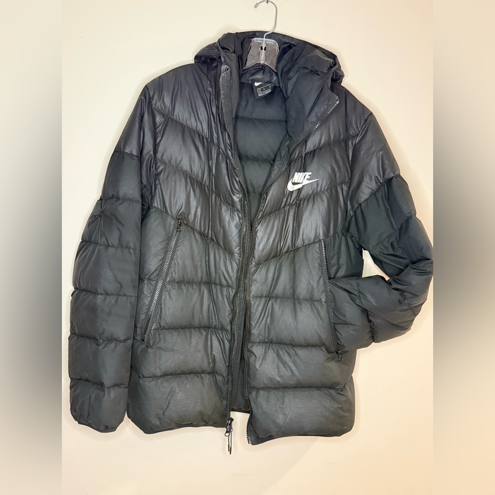 Nike Men's Black Puffer Jacket - Picture 1 of 13